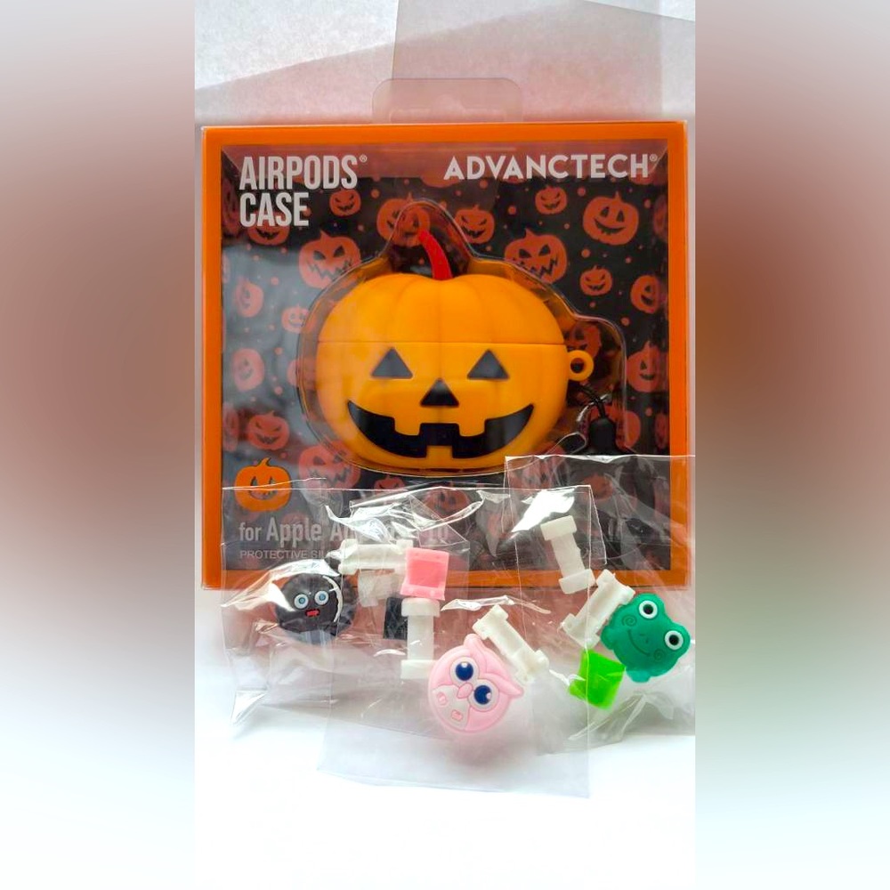 🎄 Jack - O - Lantern Apple Airpod Case for PRO with Cord Protectors 🎄